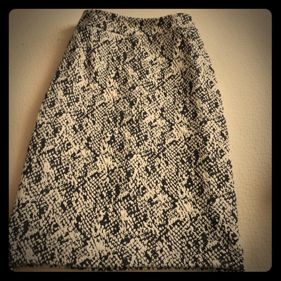 Calvin Klein Dresses & Skirts - Calvin Klein Pencil Skirt